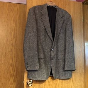 Men’s wool tweed blazer.  Size 42 long